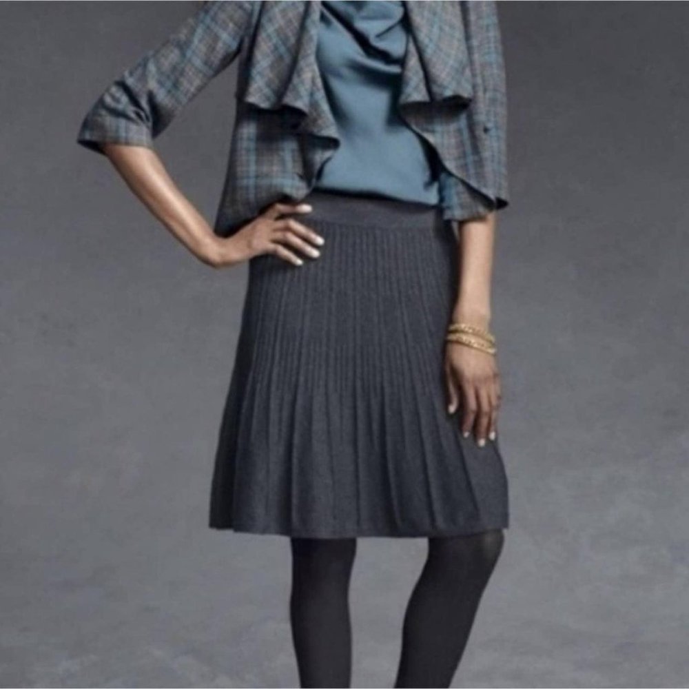 Grey Pleated Skirt Size M